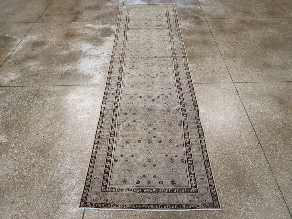 Antique Persian Malayer Runner, No.32908 - Galerie Shabab
