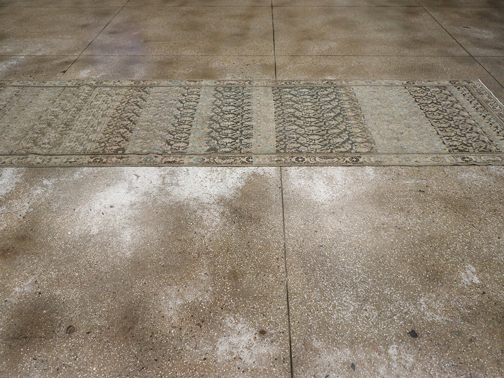 Antique Persian Malayer Long Runner, No.32912 - Galerie Shabab