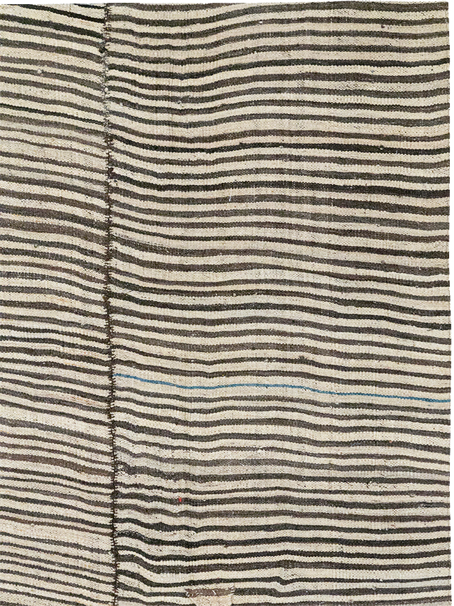 Vintage Persian Flatweave Kilim Room Size Carpet, No.32918 - Galerie Shabab