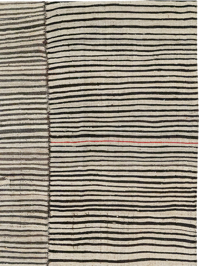 Vintage Persian Flatweave Kilim Room Size Carpet, No.32918 - Galerie Shabab