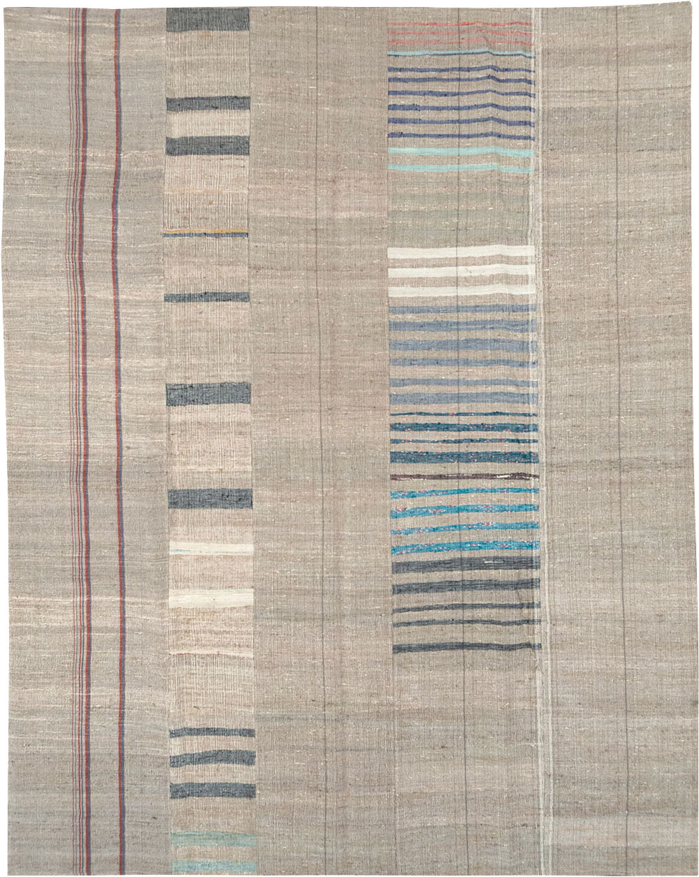 Vintage Turkish Flatweave Room Size Carpet, No.32920 - Galerie Shabab