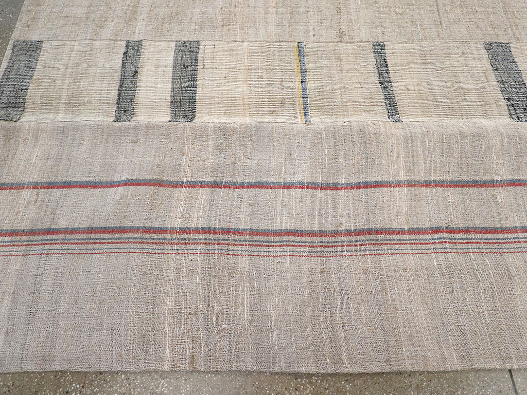 Vintage Turkish Flatweave Room Size Carpet, No.32920 - Galerie Shabab
