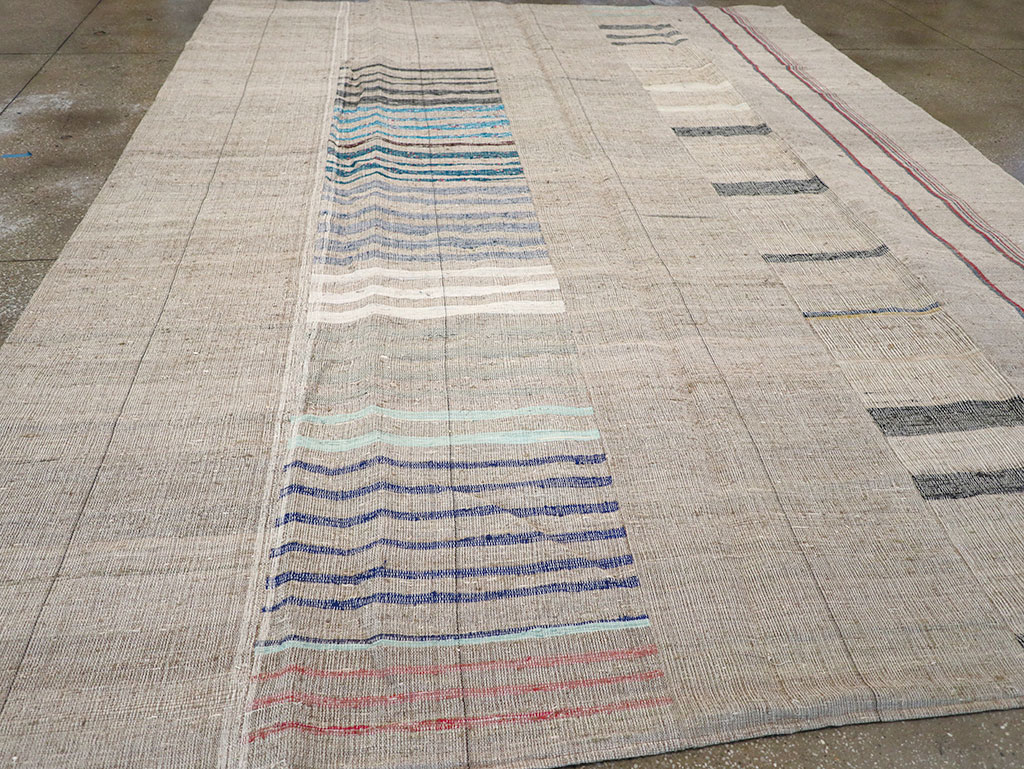 Vintage Turkish Flatweave Room Size Carpet, No.32920 - Galerie Shabab