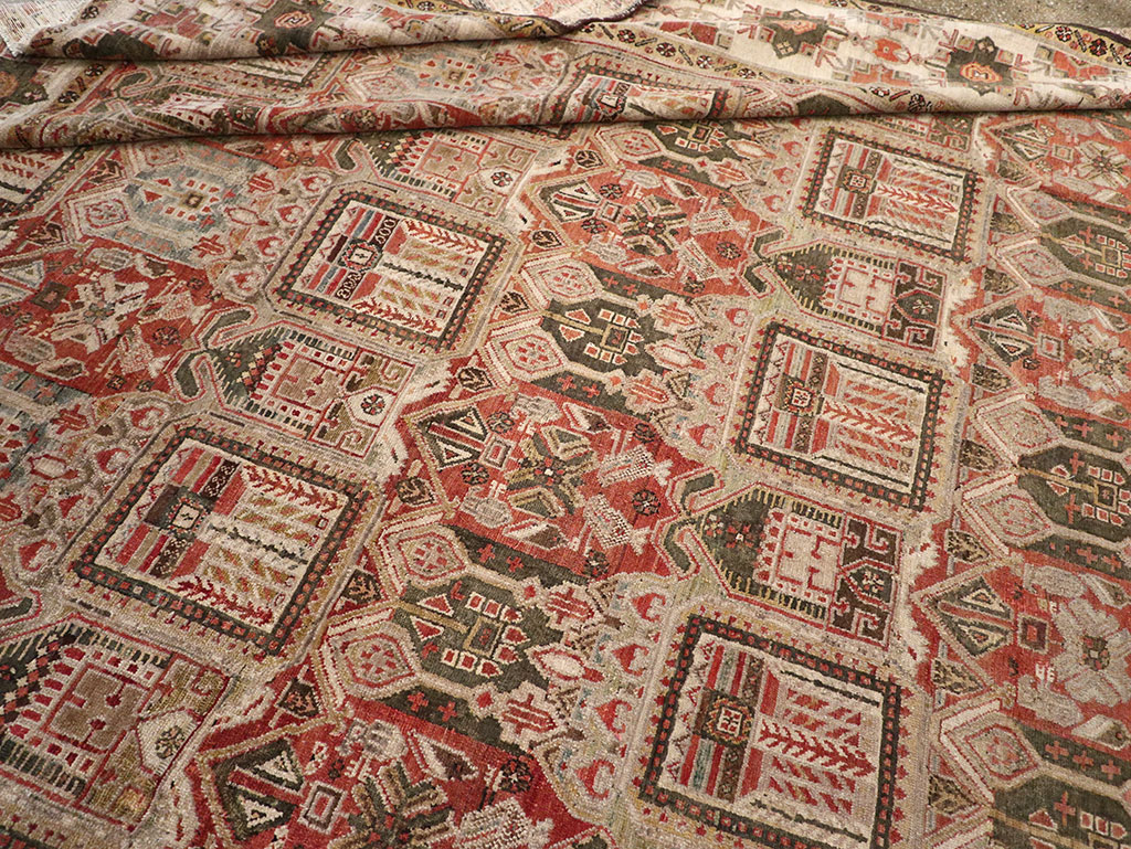 Antique Persian Bakhtiari Square Room Size Carpet, No.32924 - Galerie Shabab