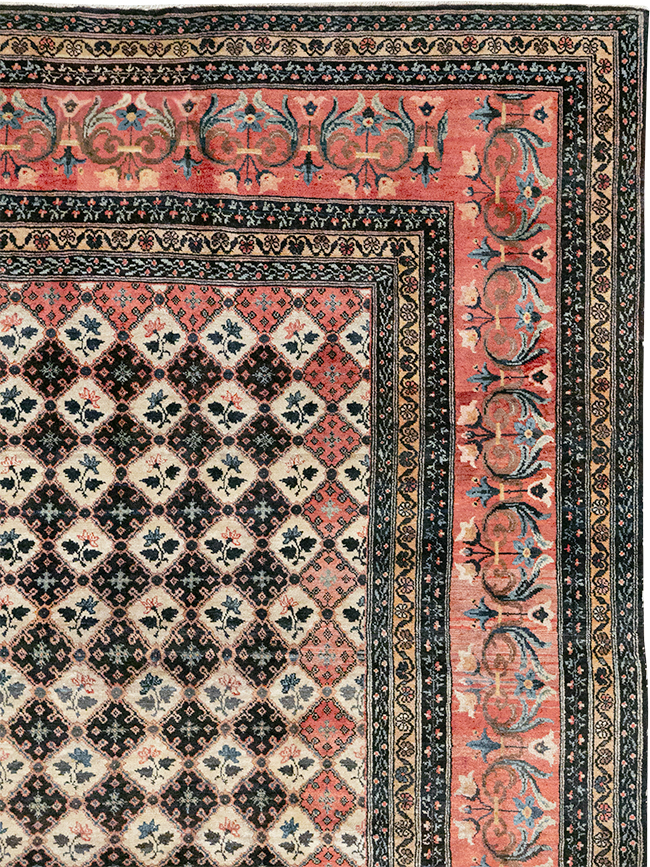 Vintage Persian Bakhtiari Room Size Carpet, No.32934 - Galerie Shabab