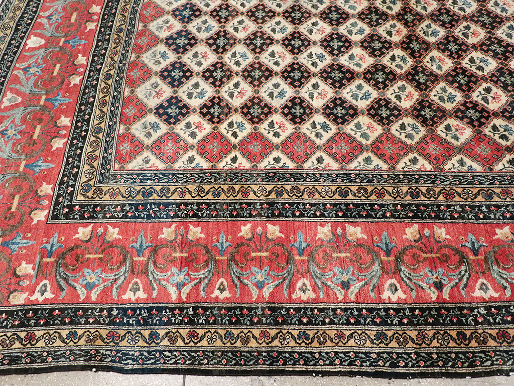 Vintage Persian Bakhtiari Room Size Carpet, No.32934 - Galerie Shabab
