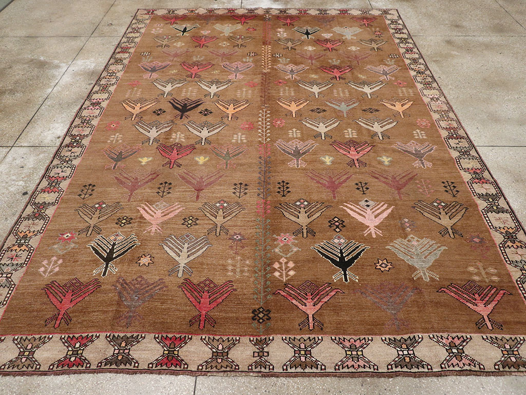 Vintage Turkish Anatolian Tribal Room Size Carpet, No.32940 - Galerie Shabab