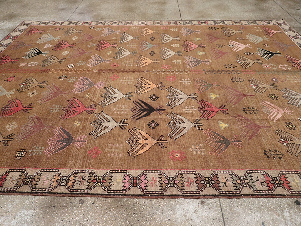 Vintage Turkish Anatolian Tribal Room Size Carpet, No.32940 - Galerie Shabab