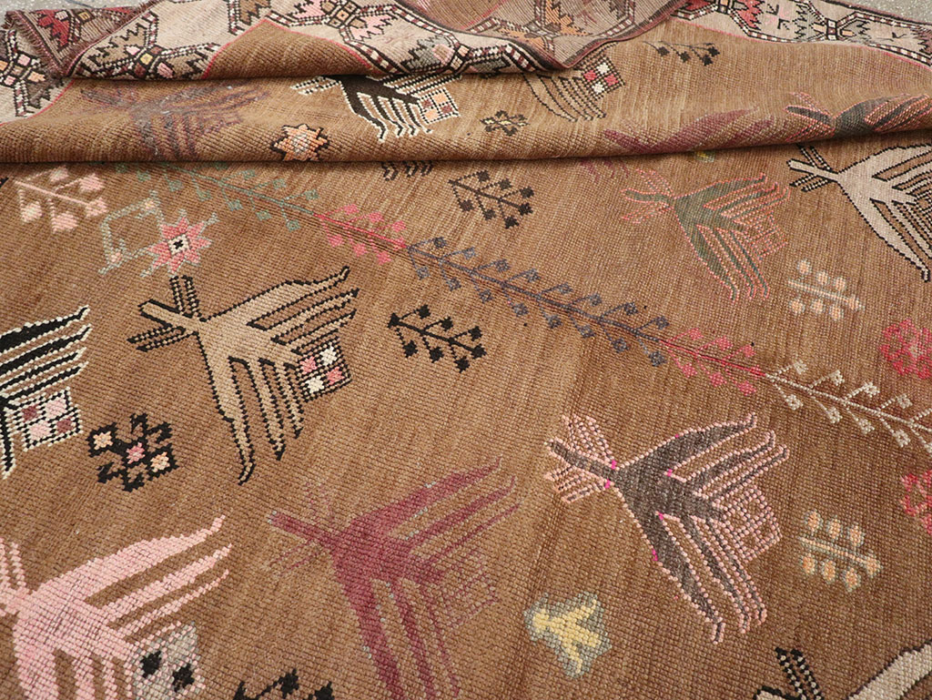 Vintage Turkish Anatolian Tribal Room Size Carpet, No.32940 - Galerie Shabab