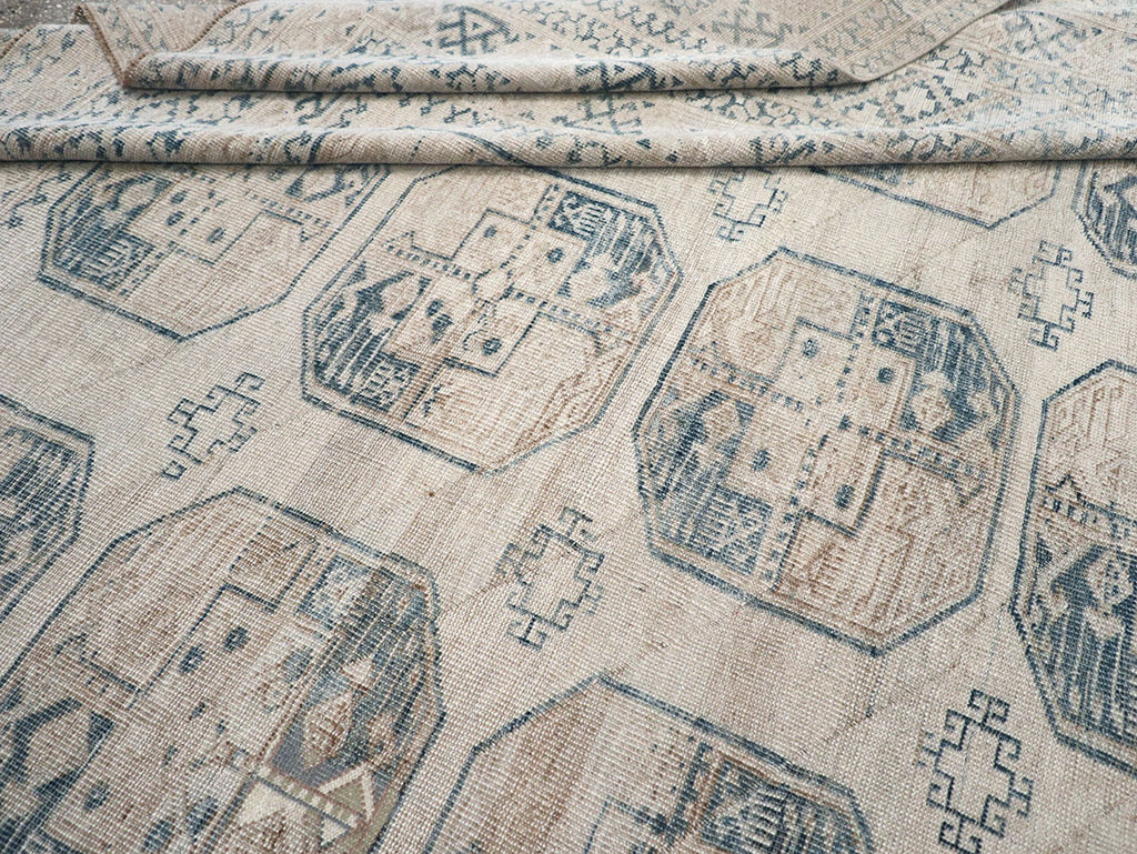 Vintage Central Asian Turkoman Room Size Carpet, No.32945 - Galerie Shabab