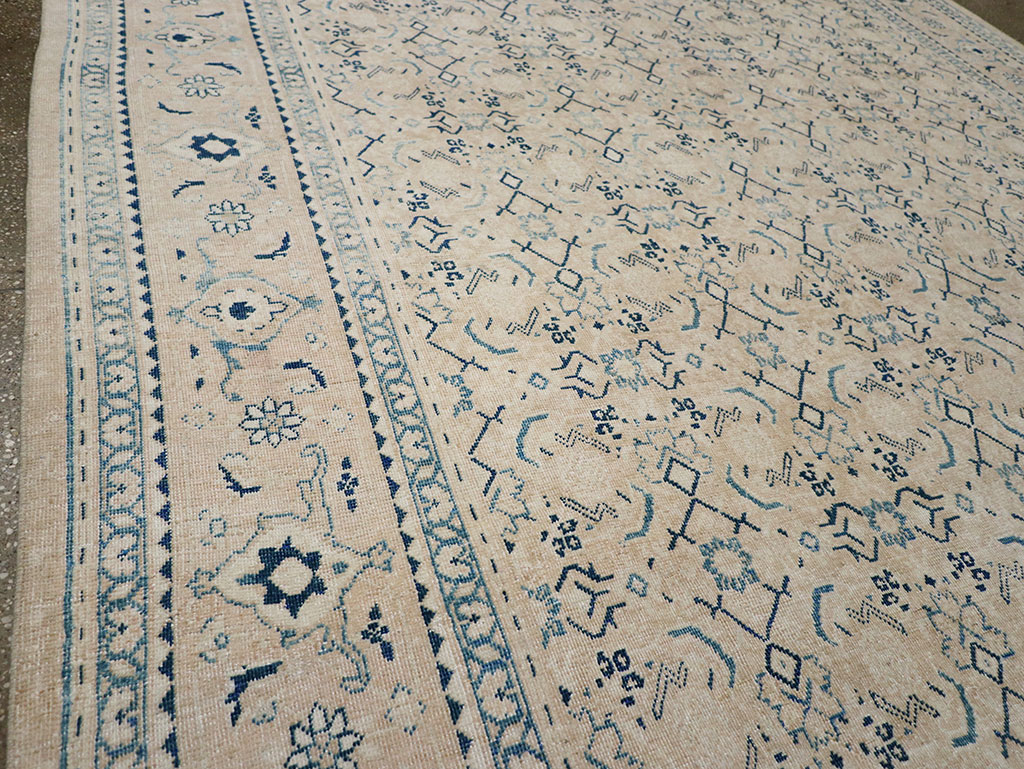 Vintage Persian Mahal Room Size Carpet, No.32946 - Galerie Shabab