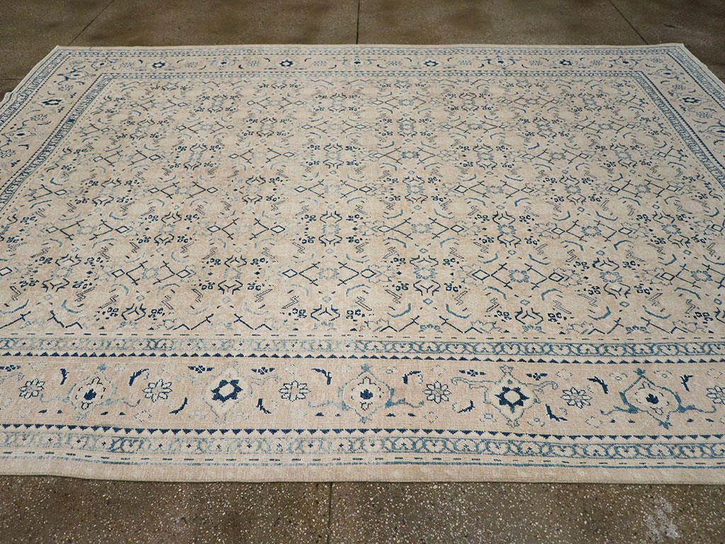 Vintage Persian Mahal Room Size Carpet, No.32946 - Galerie Shabab