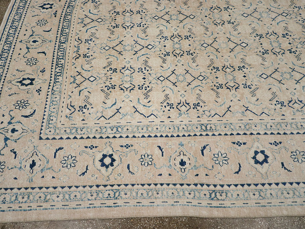 Vintage Persian Mahal Room Size Carpet, No.32946 - Galerie Shabab