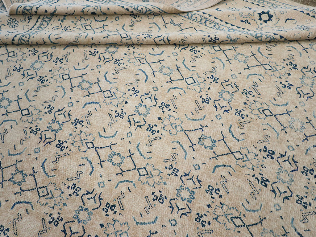 Vintage Persian Mahal Room Size Carpet, No.32946 - Galerie Shabab