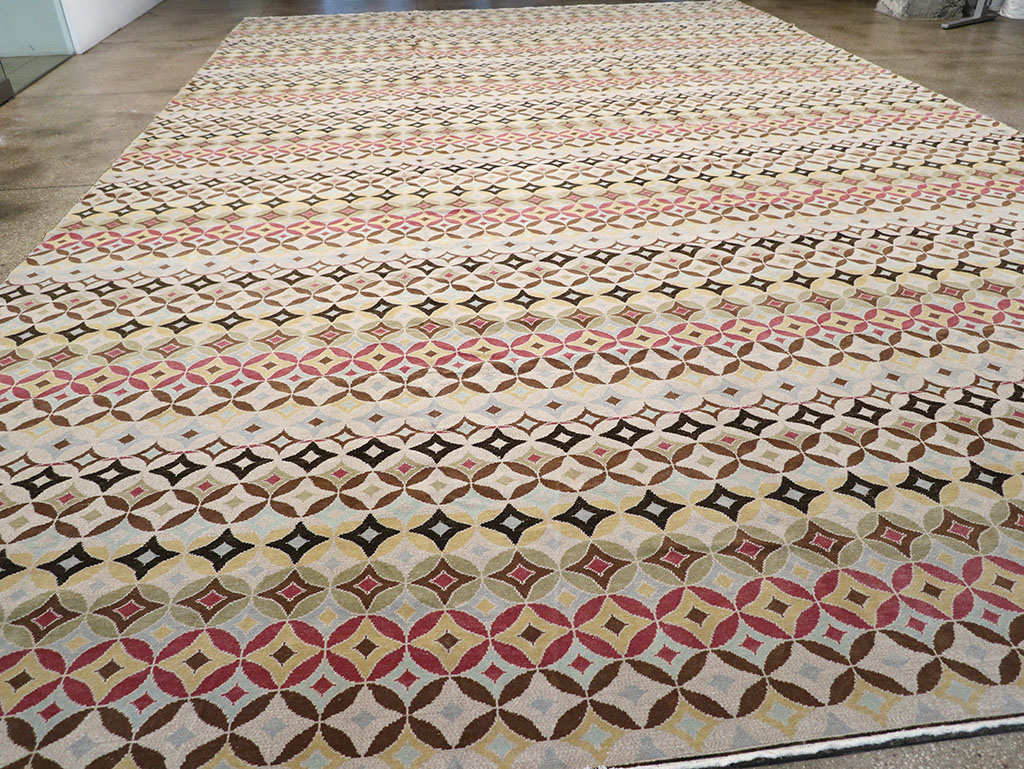 Contemporary Turkish Oversize Carpet, No.32952 - Galerie Shabab