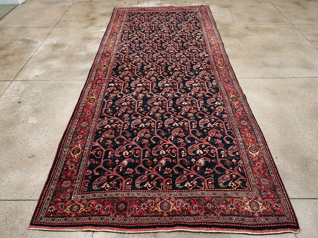 Antique Persian Bidjar Gallery Carpet, No.32953 - Galerie Shabab