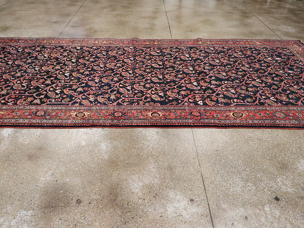 Antique Persian Bidjar Gallery Carpet, No.32953 - Galerie Shabab