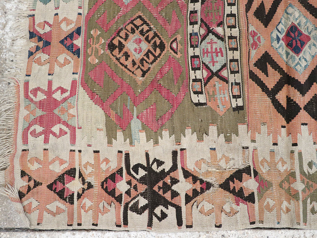 Vintage Turkish Flatweave Kilim Throw Rug, No.32961 - Galerie Shabab