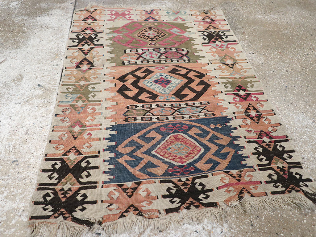 Vintage Turkish Flatweave Kilim Throw Rug, No.32961 - Galerie Shabab