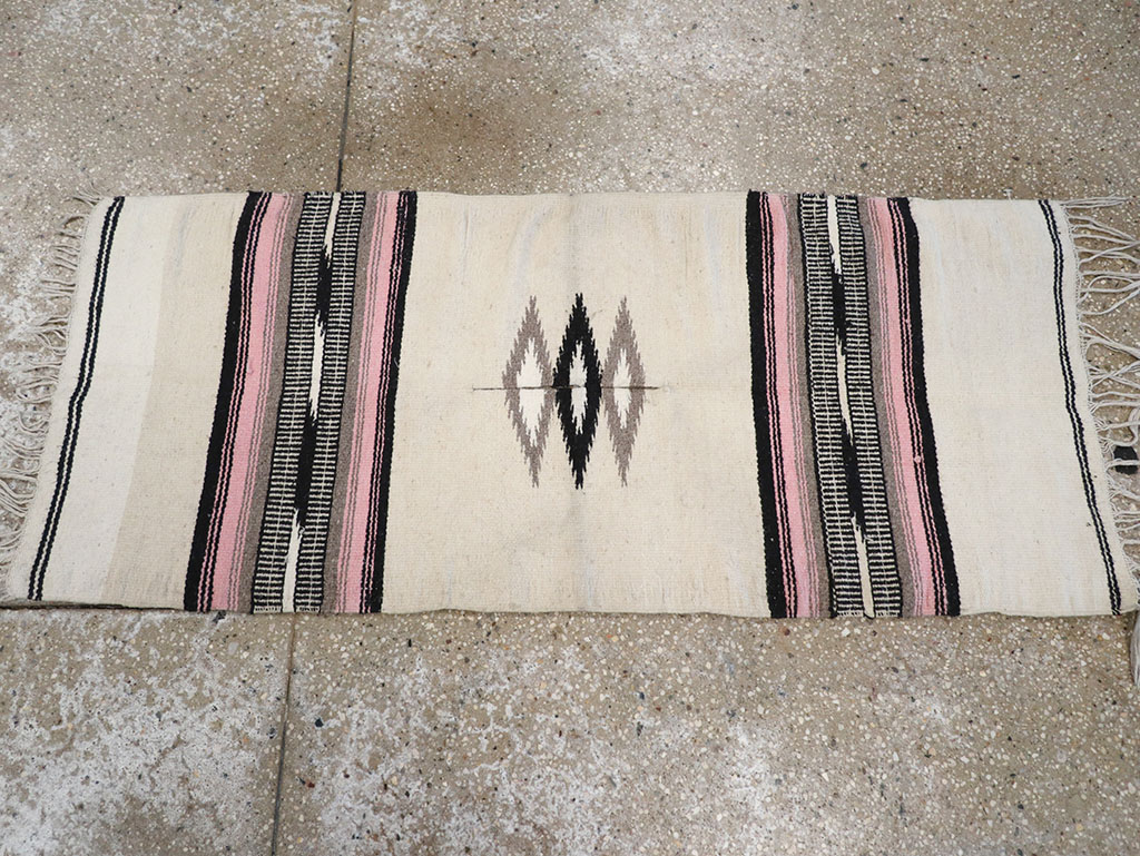 Vintage Mexican Poncho, No.32962 - Galerie Shabab