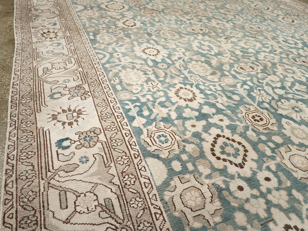 Antique Persian Mahal Room Size Rug, No.32965 - Galerie Shabab