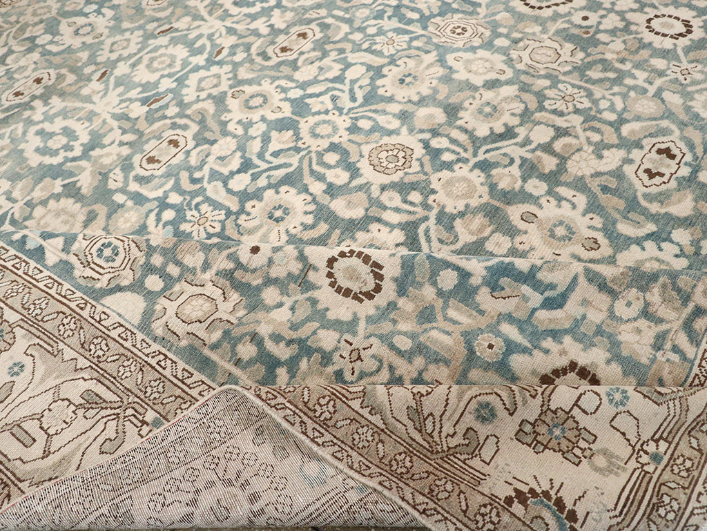 Antique Persian Mahal Room Size Rug, No.32965 - Galerie Shabab