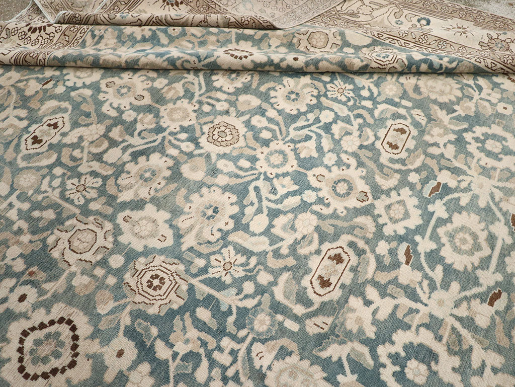 Antique Persian Mahal Room Size Rug, No.32965 - Galerie Shabab