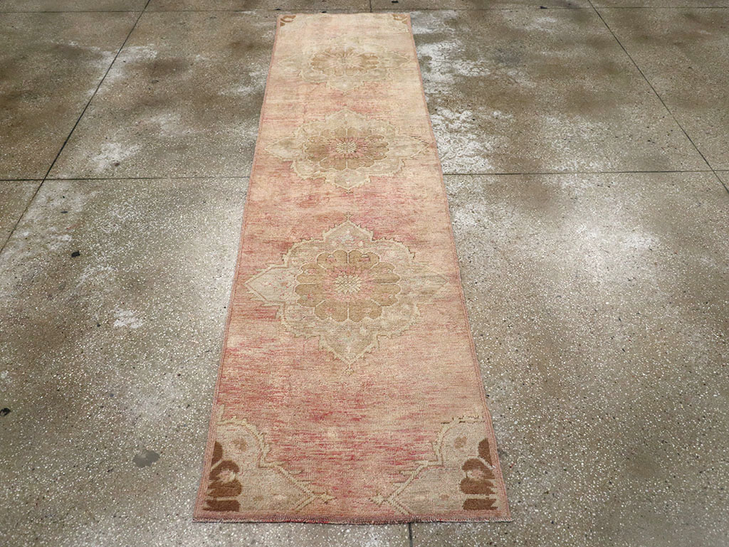 Vintage Turkish Anatolian Runner, No.32970 - Galerie Shabab