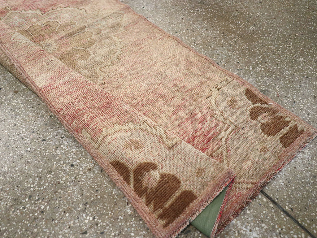 Vintage Turkish Anatolian Runner, No.32970 - Galerie Shabab