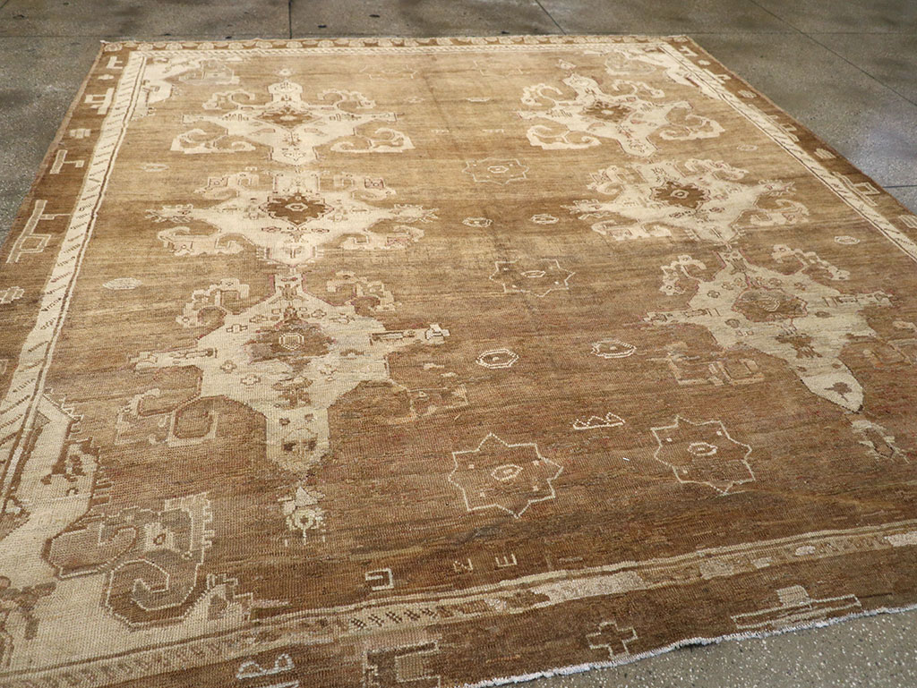 Vintage Turkish Anatolian Square Room Size Carpet, No.32971 - Galerie Shabab
