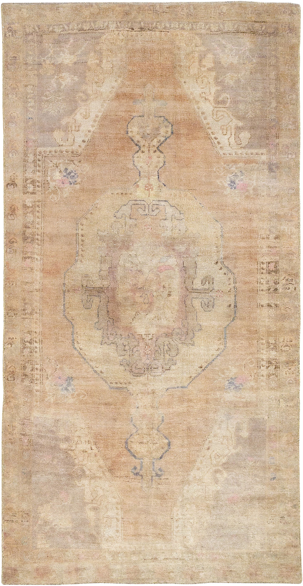 Vintage Turkish Anatolian Accent Rug, No.32977 - Galerie Shabab