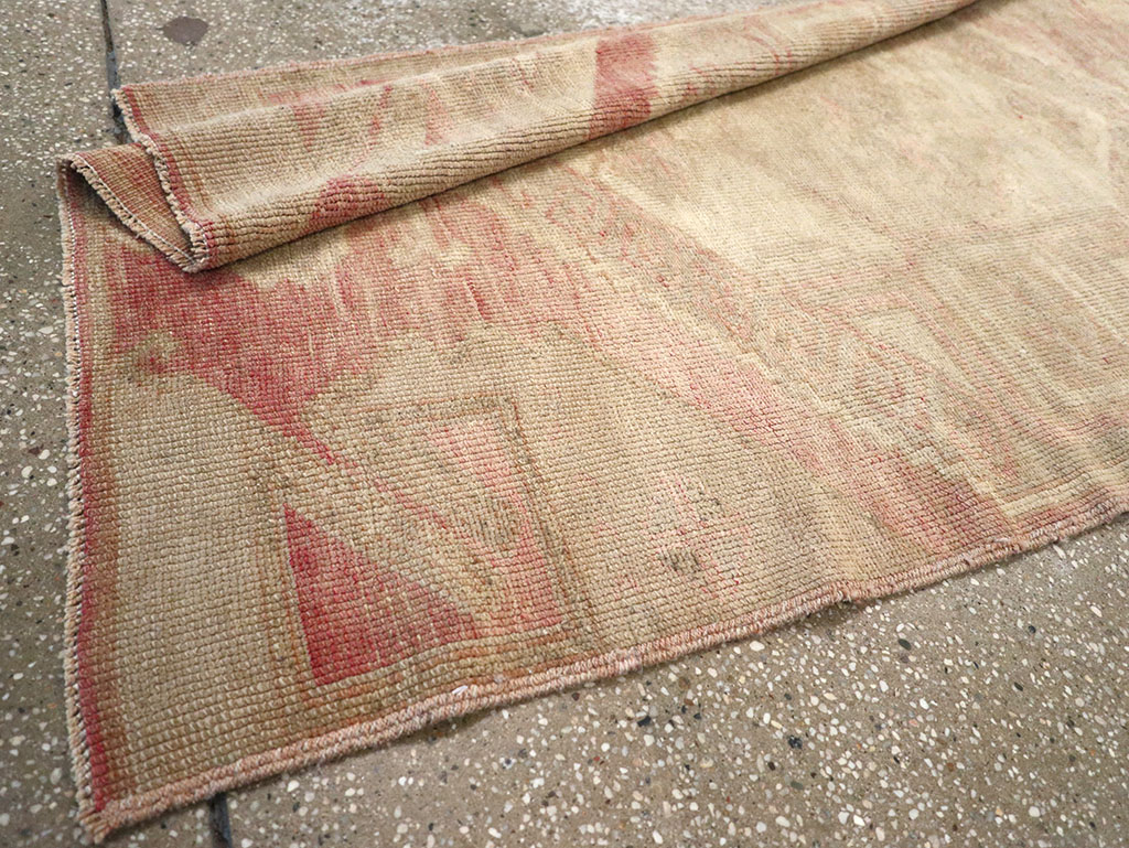 Vintage Turkish Anatolian Runner, No.32978 - Galerie Shabab