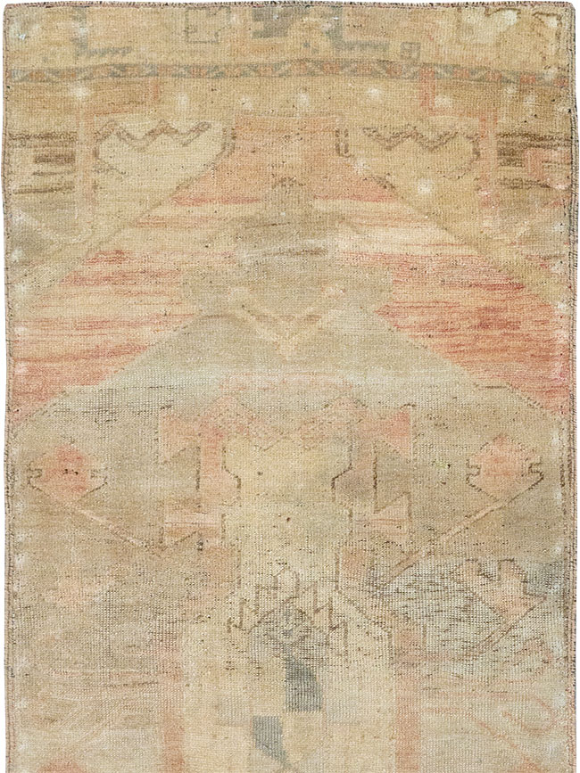 Vintage Turkish Anatolian Runner, No.32980 - Galerie Shabab