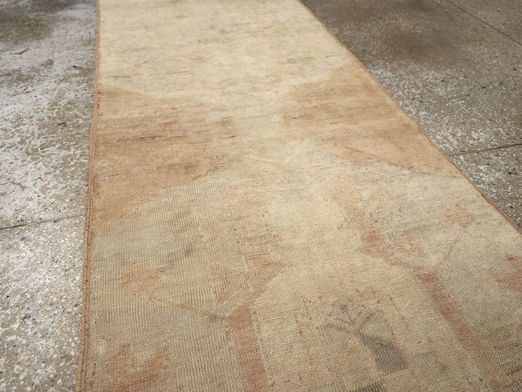 Vintage Turkish Anatolian Runner, No.32980 - Galerie Shabab