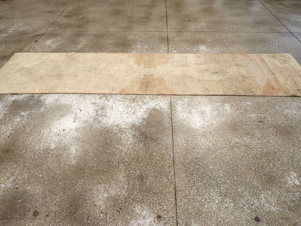 Vintage Turkish Anatolian Runner, No.32980 - Galerie Shabab