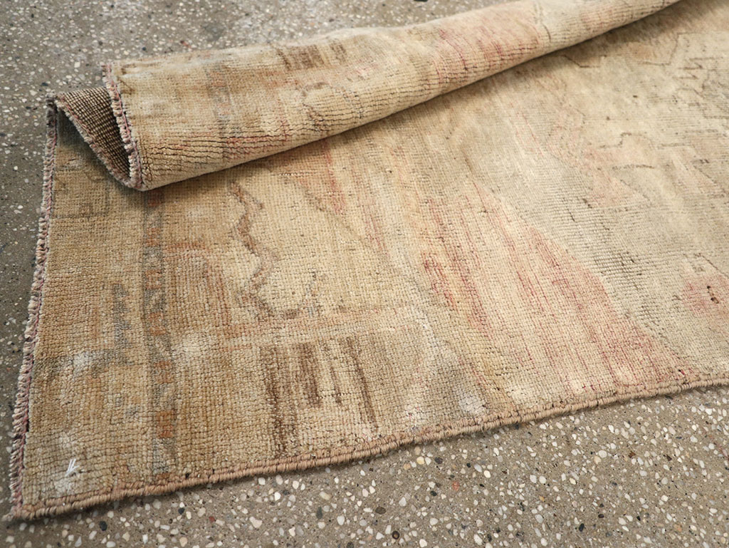 Vintage Turkish Anatolian Runner, No.32980 - Galerie Shabab
