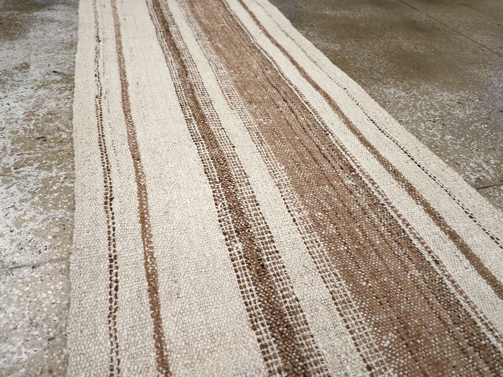 Vintage Turkish Flatweave Kilim Runner, No.32983 - Galerie Shabab
