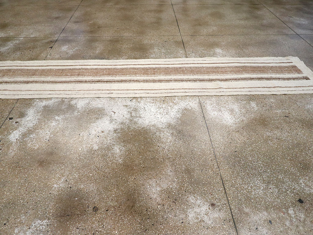 Vintage Turkish Flatweave Kilim Runner, No.32983 - Galerie Shabab