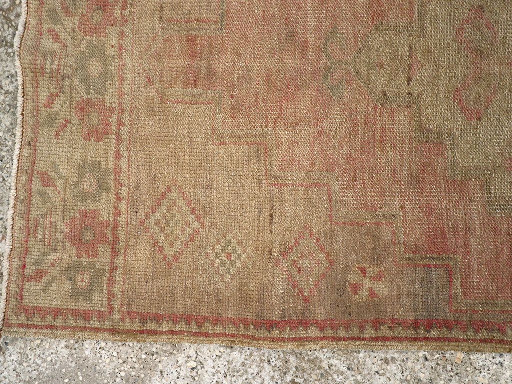 Vintage Turkish Anatolian Runner, No.32984 - Galerie Shabab
