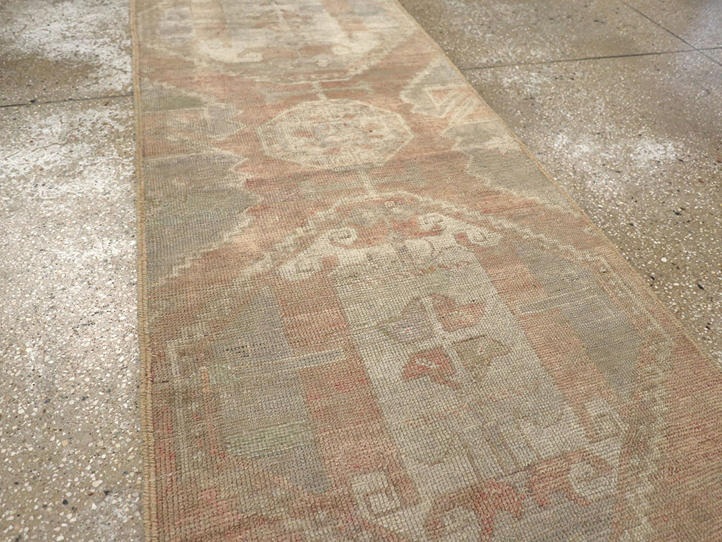 Vintage Turkish Anatolian Runner, No.32986 - Galerie Shabab
