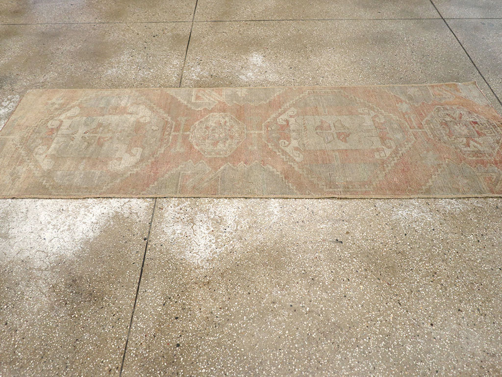 Vintage Turkish Anatolian Runner, No.32986 - Galerie Shabab