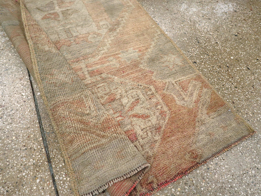 Vintage Turkish Anatolian Runner, No.32986 - Galerie Shabab