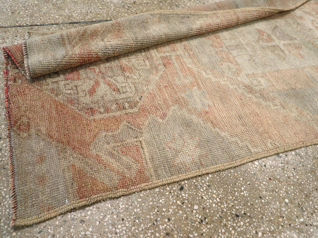 Vintage Turkish Anatolian Runner, No.32986 - Galerie Shabab