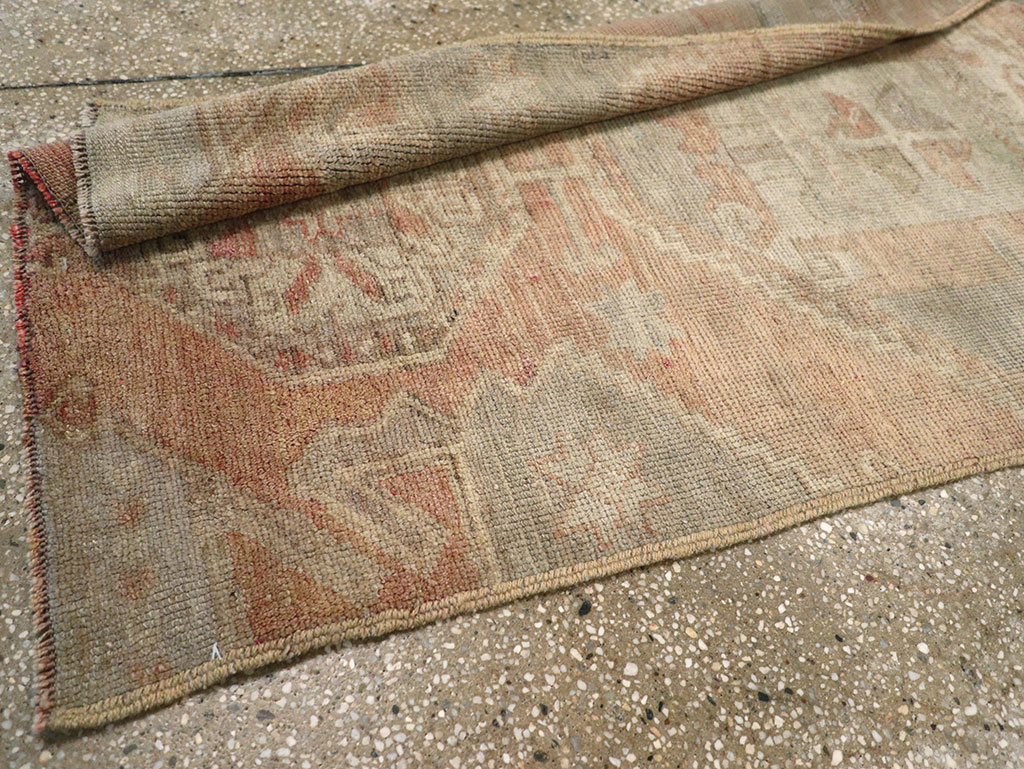 Vintage Turkish Anatolian Runner, No.32986 - Galerie Shabab