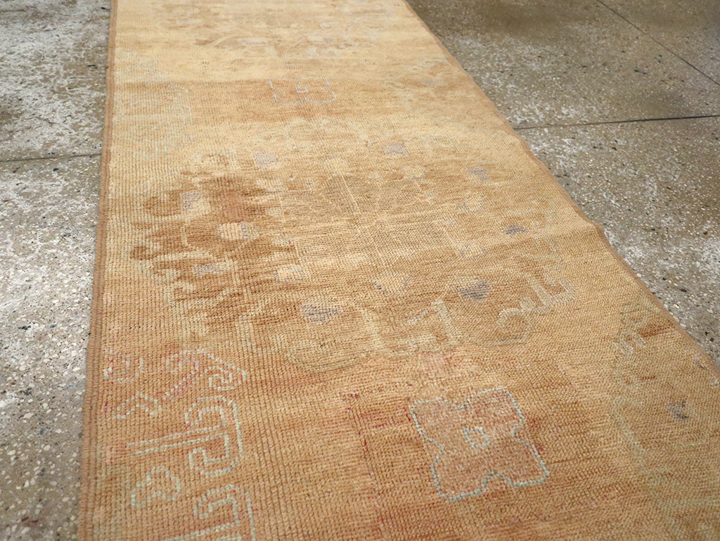 Vintage Turkish Anatolian Runner, No.32987 - Galerie Shabab