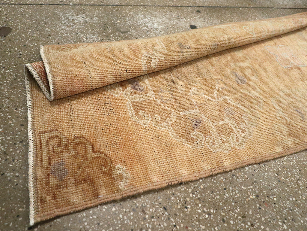 Vintage Turkish Anatolian Runner, No.32987 - Galerie Shabab