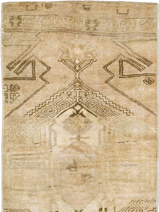 Vintage Turkish Anatolian Runner, No.32990 - Galerie Shabab