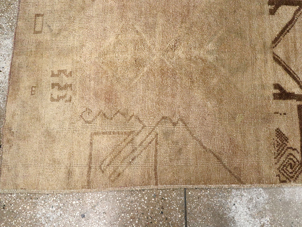 Vintage Turkish Anatolian Runner, No.32990 - Galerie Shabab