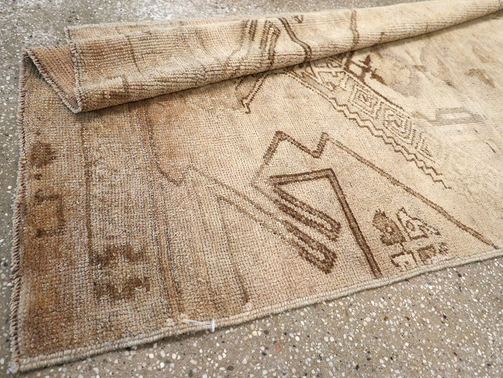 Vintage Turkish Anatolian Runner, No.32990 - Galerie Shabab