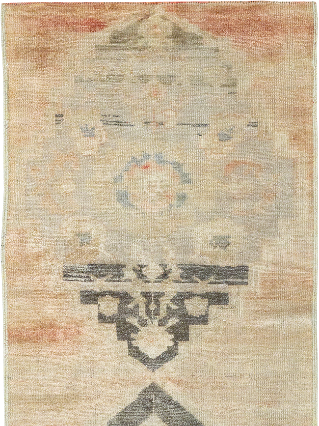 Vintage Turkish Anatolian Runner, No.32991 - Galerie Shabab